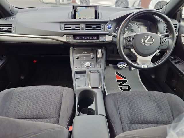 LEXUS CT200h