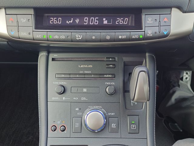 LEXUS CT200h