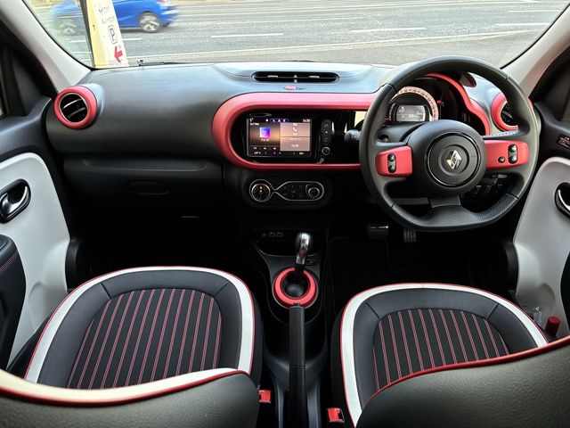 RENAULT TWINGO