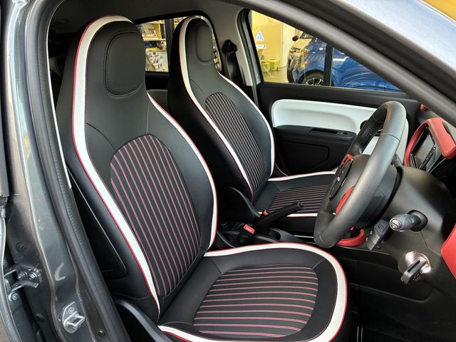 RENAULT TWINGO