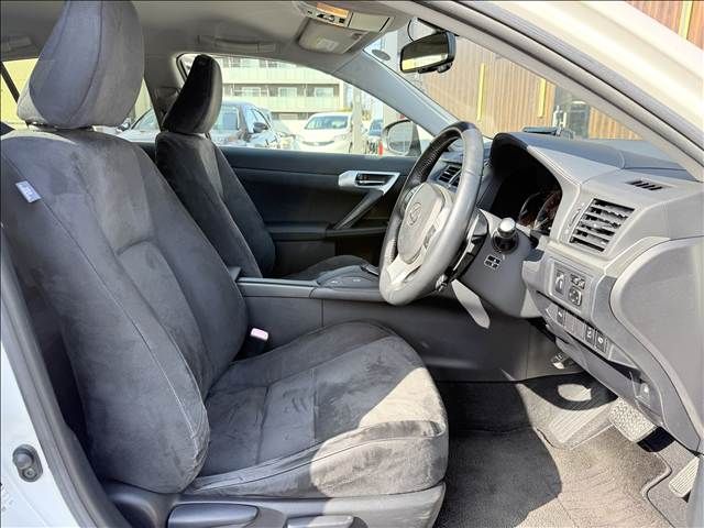LEXUS CT200h