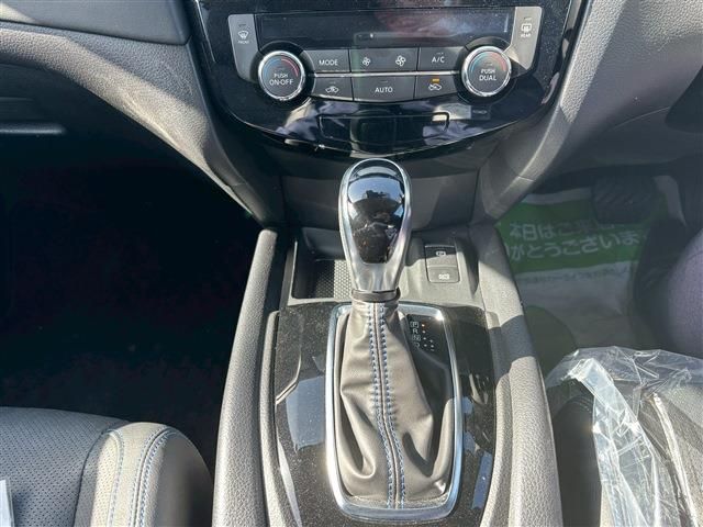 X-TRAIL 2WD