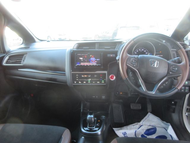 FIT HYBRID
