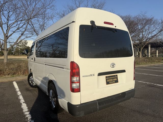 HIACE van 4WD