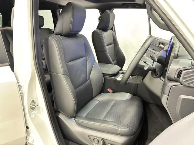 LANDCRUISER 250