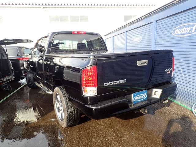DODGE RAM pickup truck