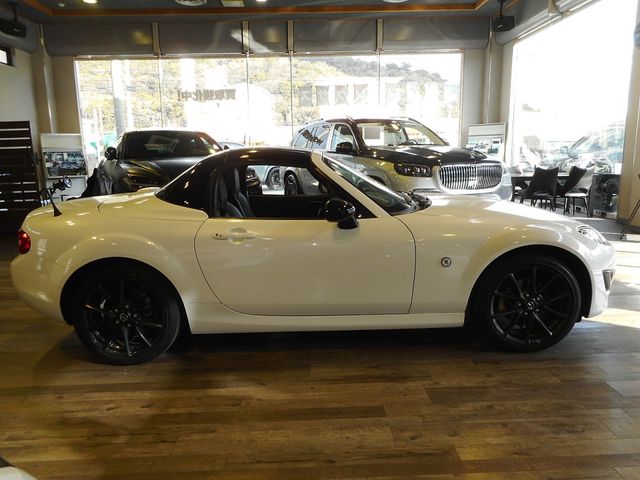 ROADSTER