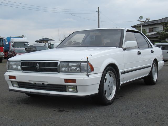 CEDRIC hardtop