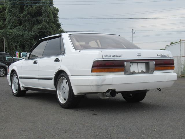 CEDRIC hardtop