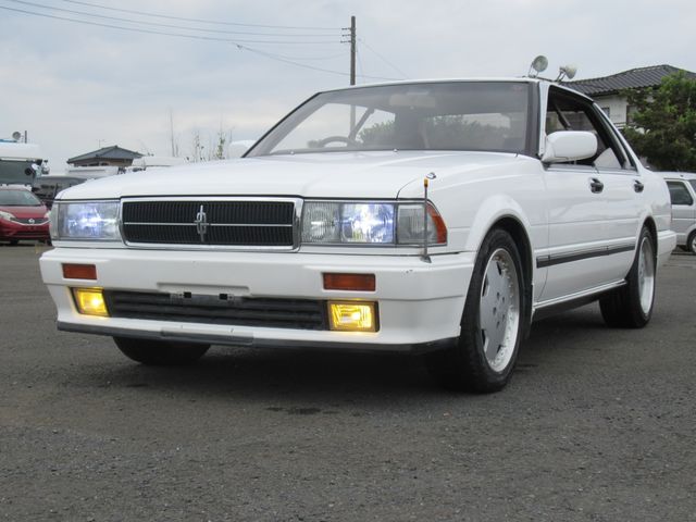 CEDRIC hardtop
