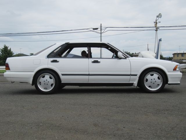 CEDRIC hardtop