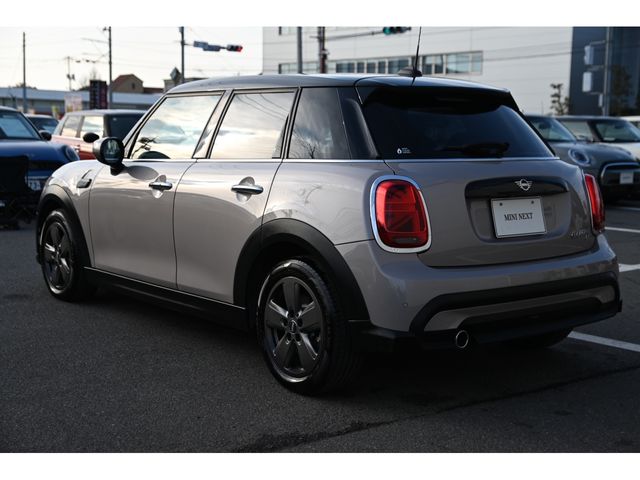 MINI COOPER D 5DOOR