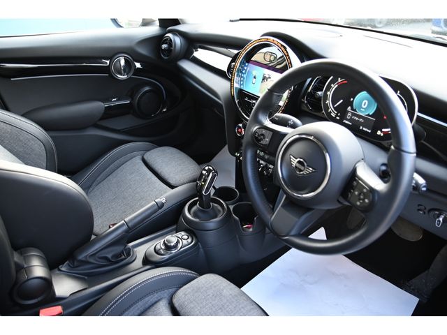 MINI COOPER D 5DOOR
