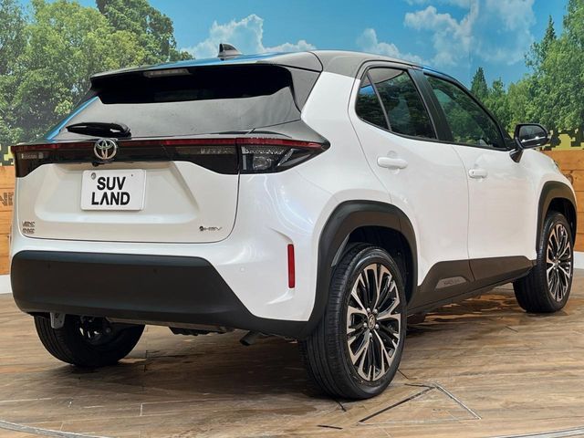 YARIS CROSS HYBRID