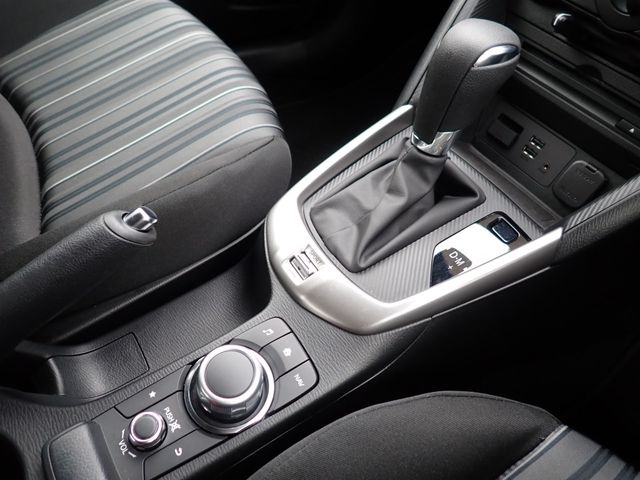 MAZDA2