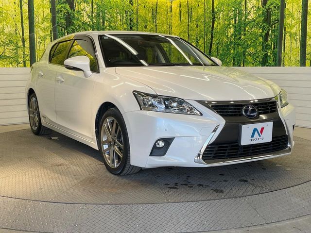 LEXUS CT200h