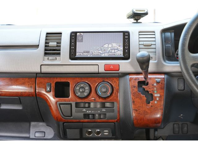 HIACE van 2WD