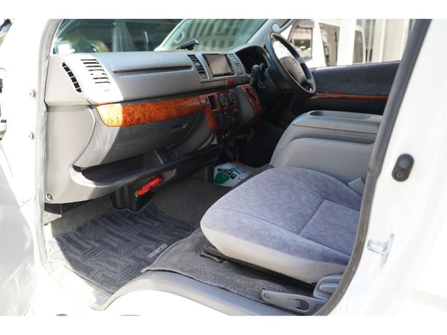HIACE van 2WD