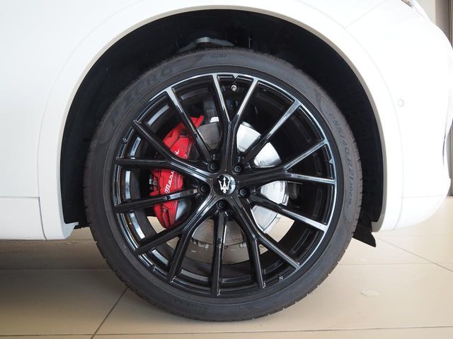 MASERATI Grecale