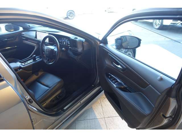 CROWN sedan