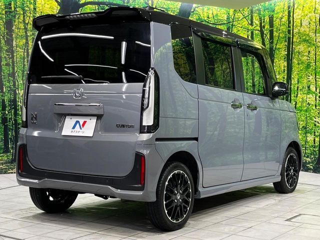 N-BOX CUSTOM 4WD