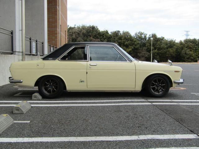 BLUEBIRD coupe