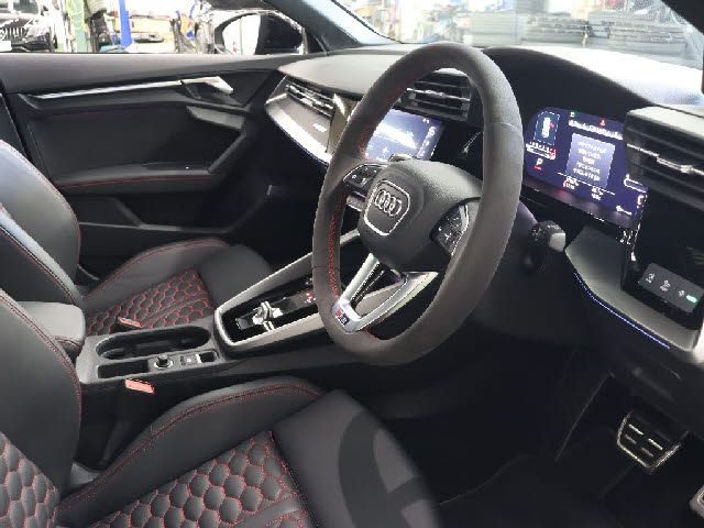 AUDI RS3 Sedan