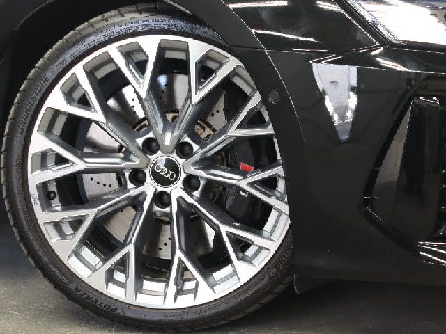 AUDI RS3 Sedan