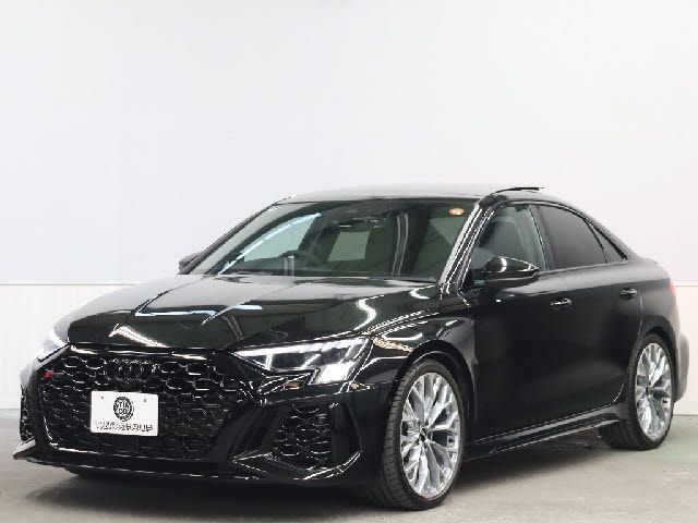 AUDI RS3 Sedan