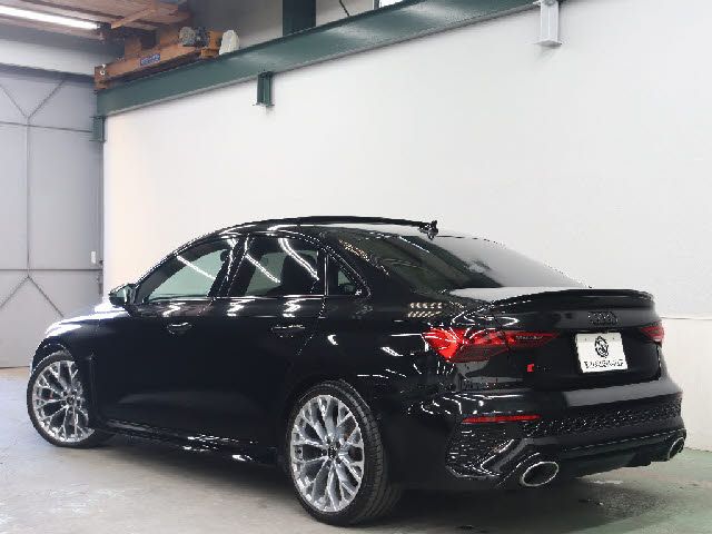AUDI RS3 Sedan