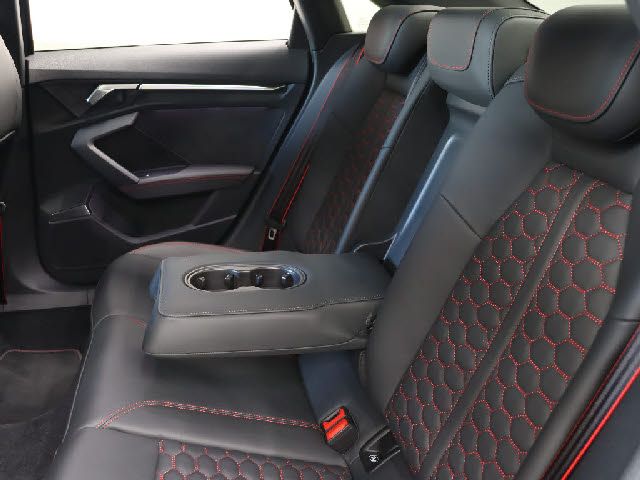 AUDI RS3 Sedan