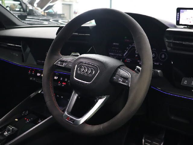 AUDI RS3 Sedan