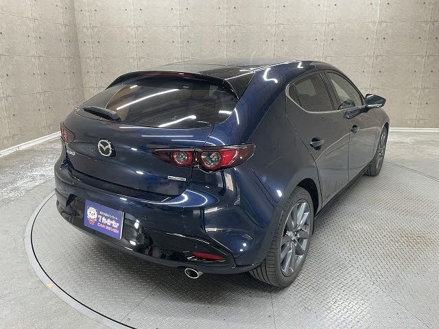 MAZDA3 FASTBACK