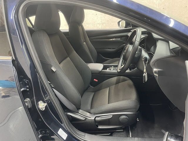 MAZDA3 FASTBACK