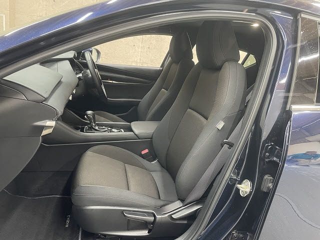 MAZDA3 FASTBACK