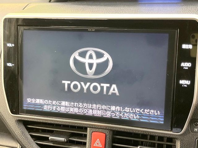 VOXY HYBRID