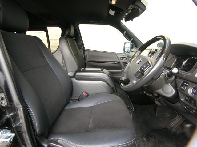 HIACE van 2WD