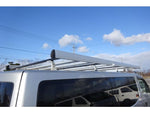 NV350 CARAVAN 4WD