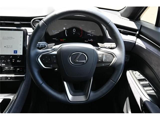 LEXUS LBX