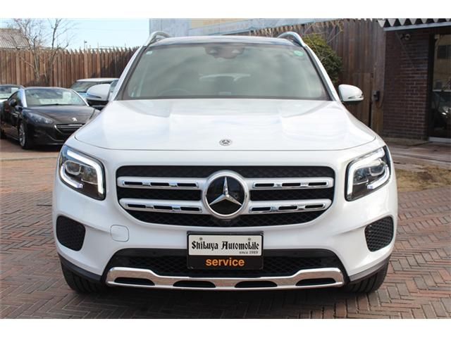 MERCEDES BENZ GLB