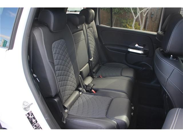 MERCEDES BENZ GLB
