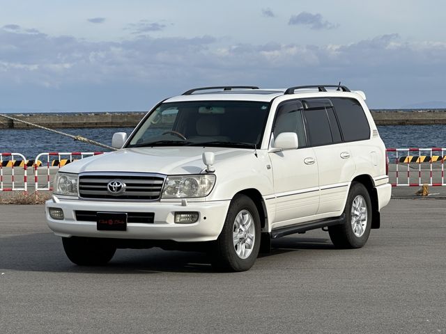 LANDCRUISER van