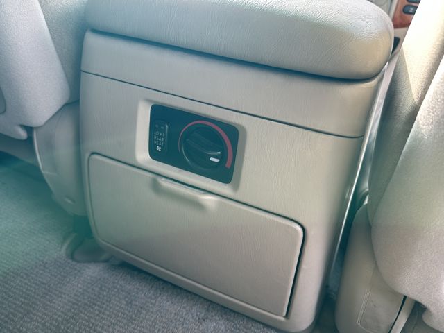 LANDCRUISER van