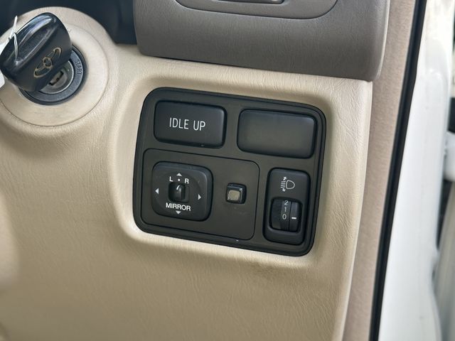 LANDCRUISER van