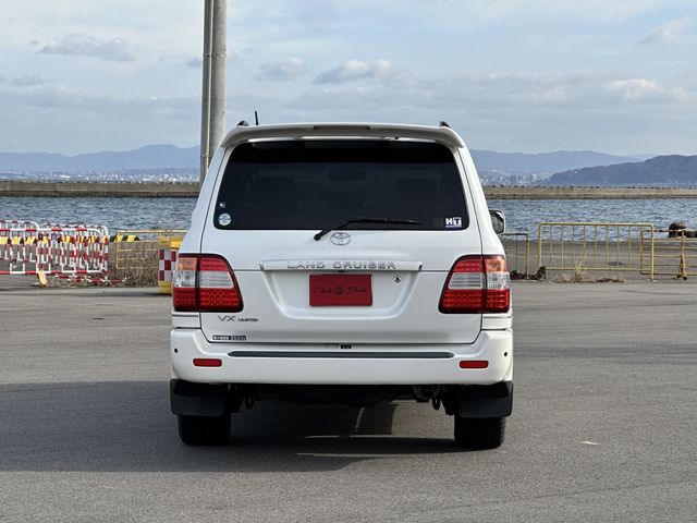 LANDCRUISER van