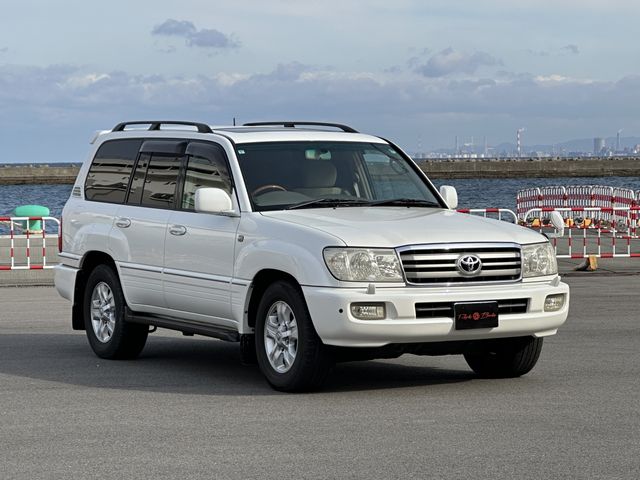 LANDCRUISER van