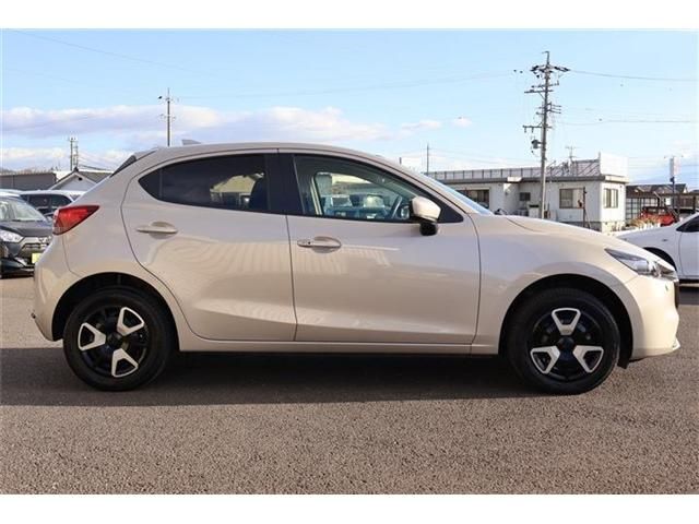 MAZDA2