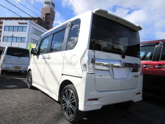 TANTO CUSTOM 4WD