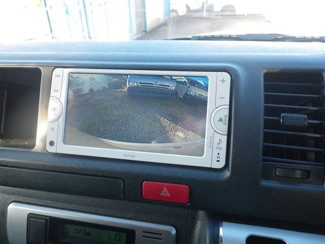 HIACE COMMUTER