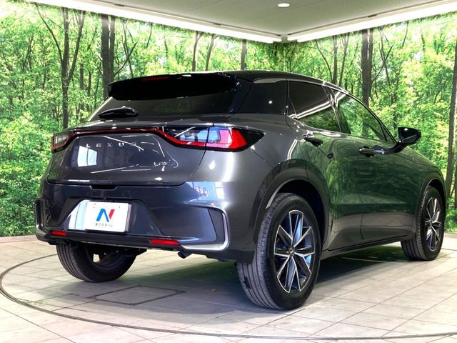 LEXUS LBX